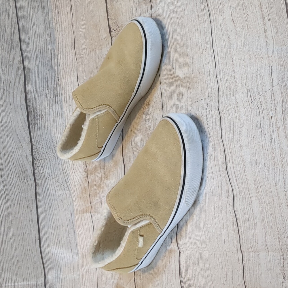 Classic Slip-On Sherpa Shoe 8.5